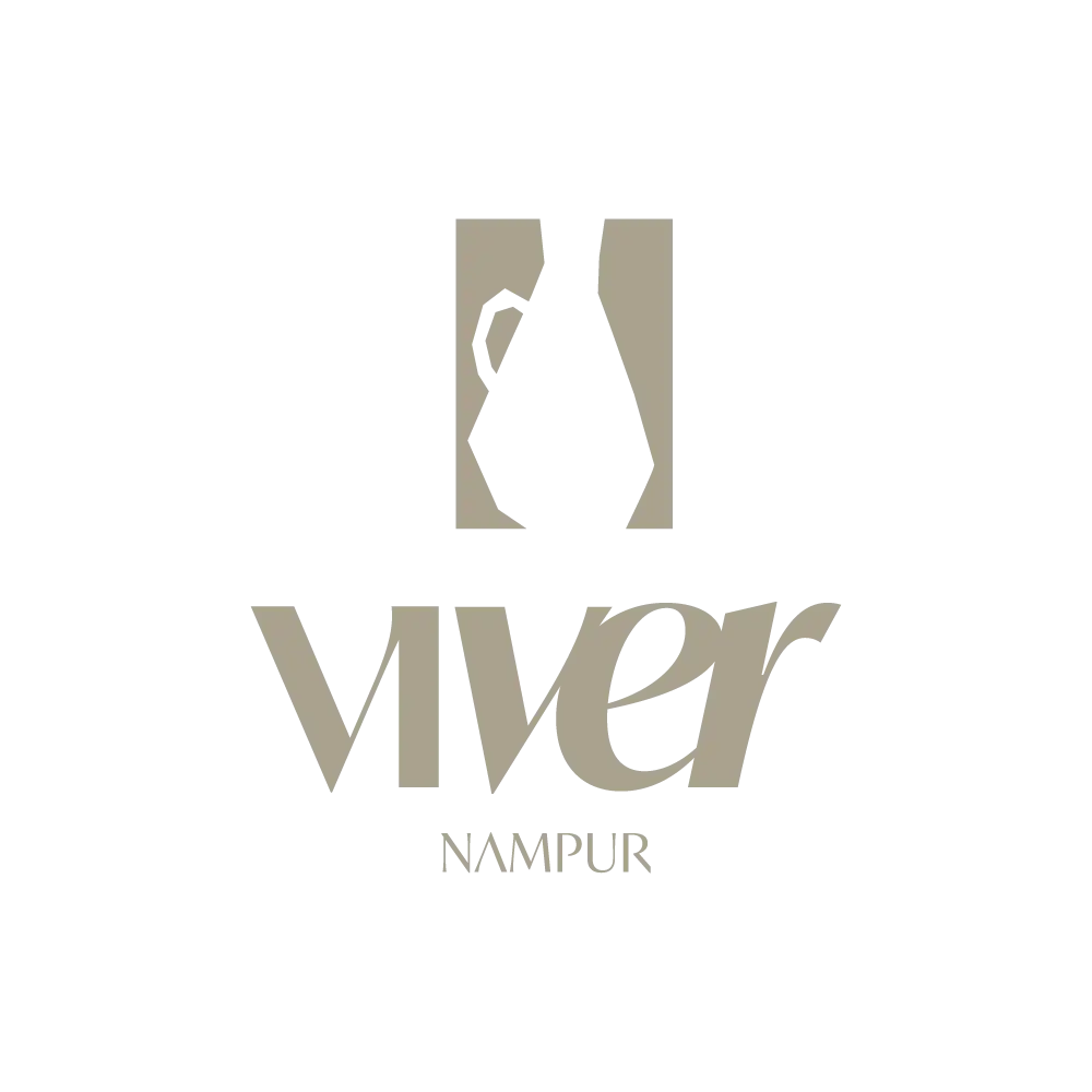 O design apresenta "Viver" em uma fonte elegante e estilizada com "Nampur" posicionado abaixo. Acima deste texto, há uma silhueta de um vaso que realça sua sofisticação. A paleta é discreta e minimalista, refletindo as luxuosas casas de praia de Trancoso e Arraial d'Ajuda.